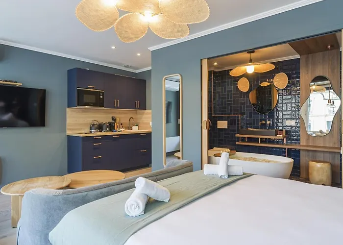 Apartament The Blue Alma Eiffel Tower