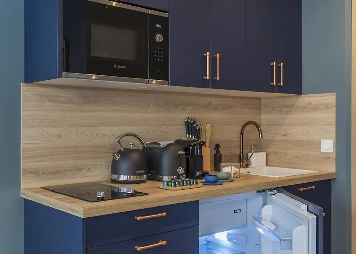 The Blue Alma Eiffel Tower Apartament Paryż