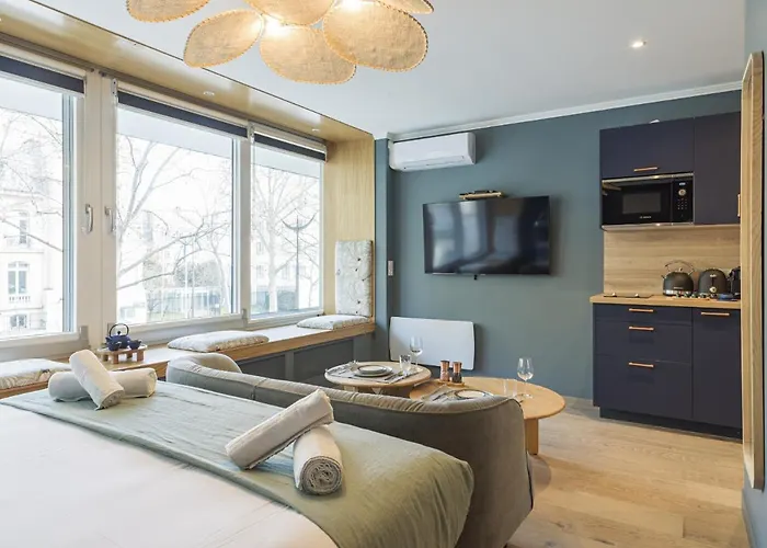 Apartament The Blue Alma Eiffel Tower *