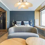 The Blue Alma Eiffel Tower Апартаменты